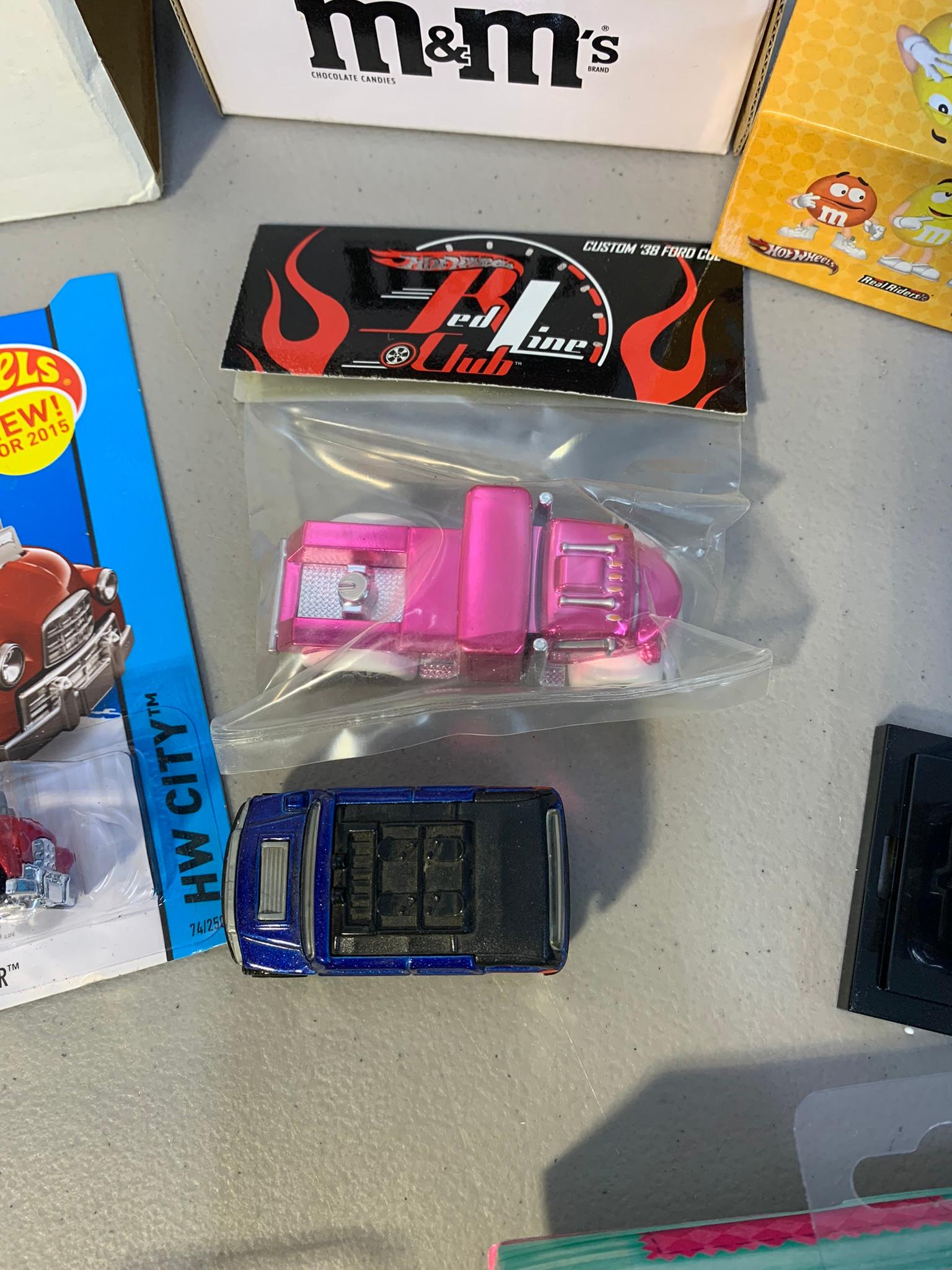 MatchBox, Hot Wheels, Lala-00psies, Disney Pixar Cars, M&M Collector Car,  Code 3 Collectables Plus