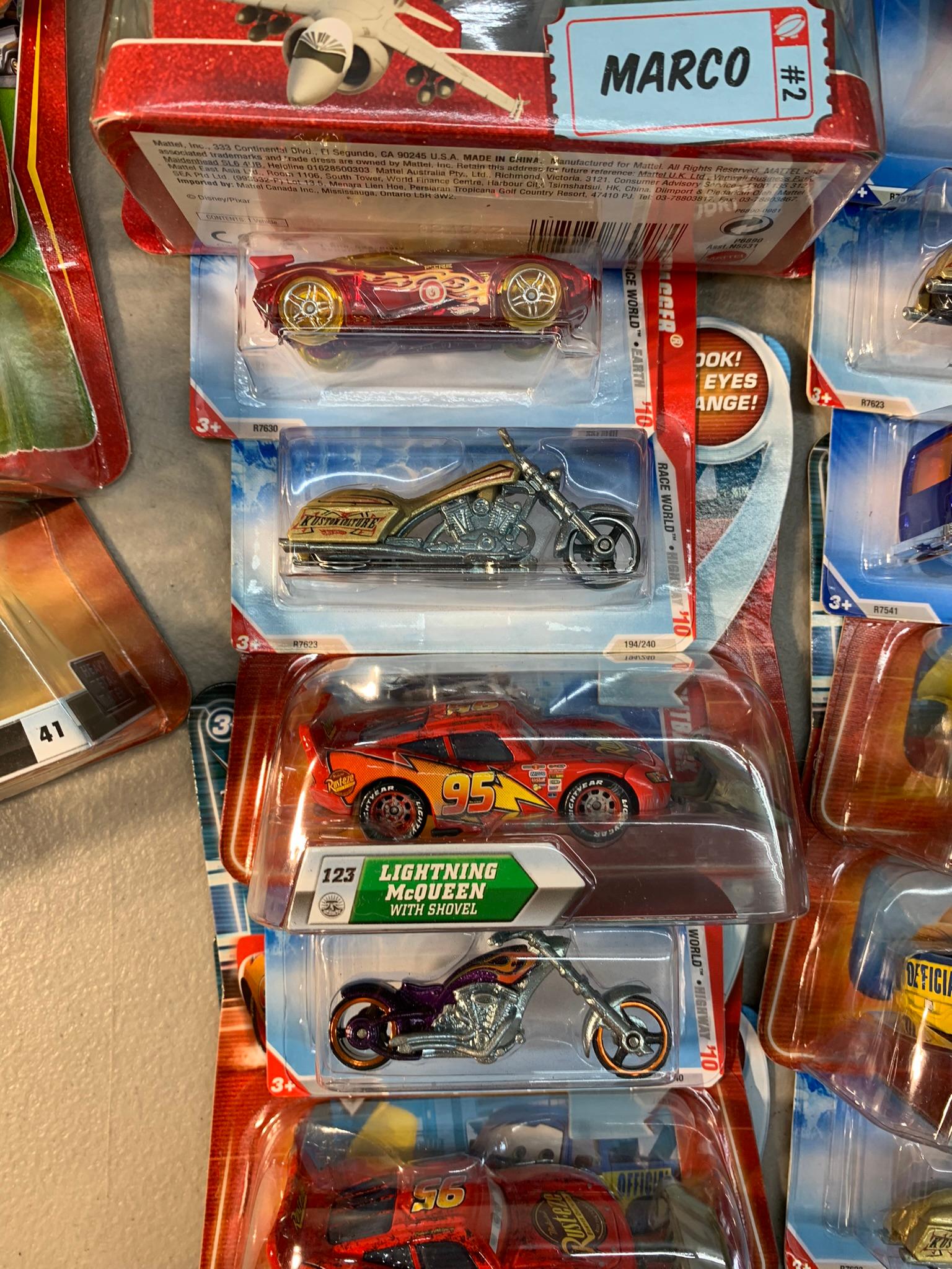 Hot Wheels, Disney Pixar Cars - Look! My Eyes Change, Rockin Paint Job!, Race O Rama