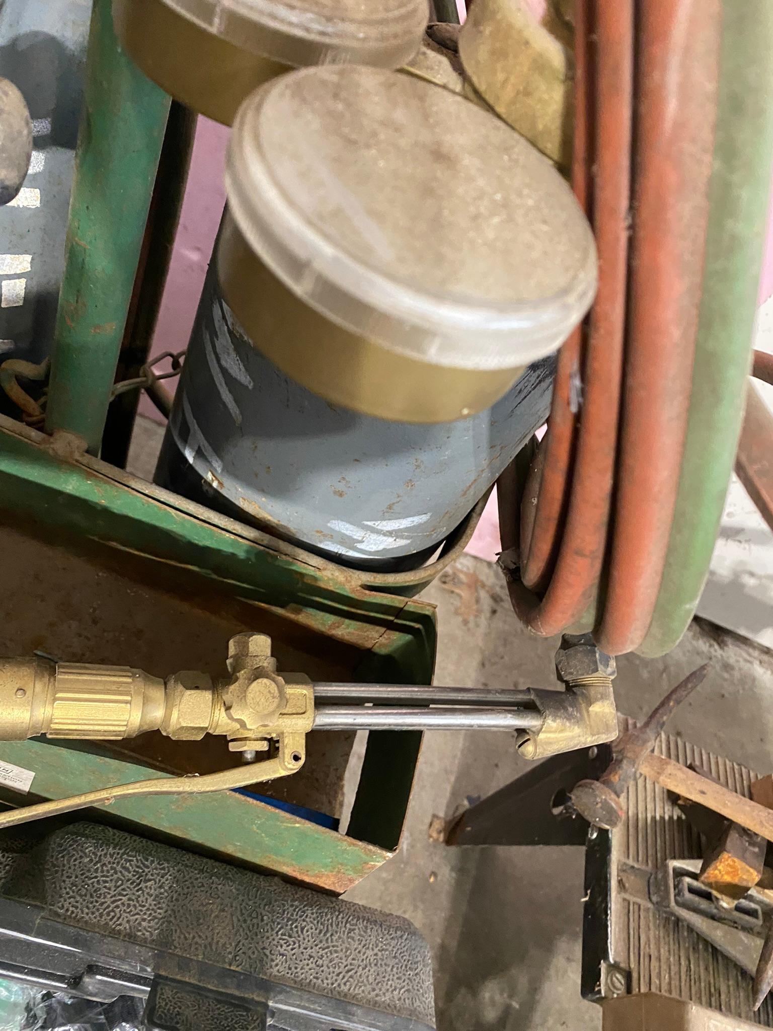 Oxy Acetylene Welding Setup With Accessories