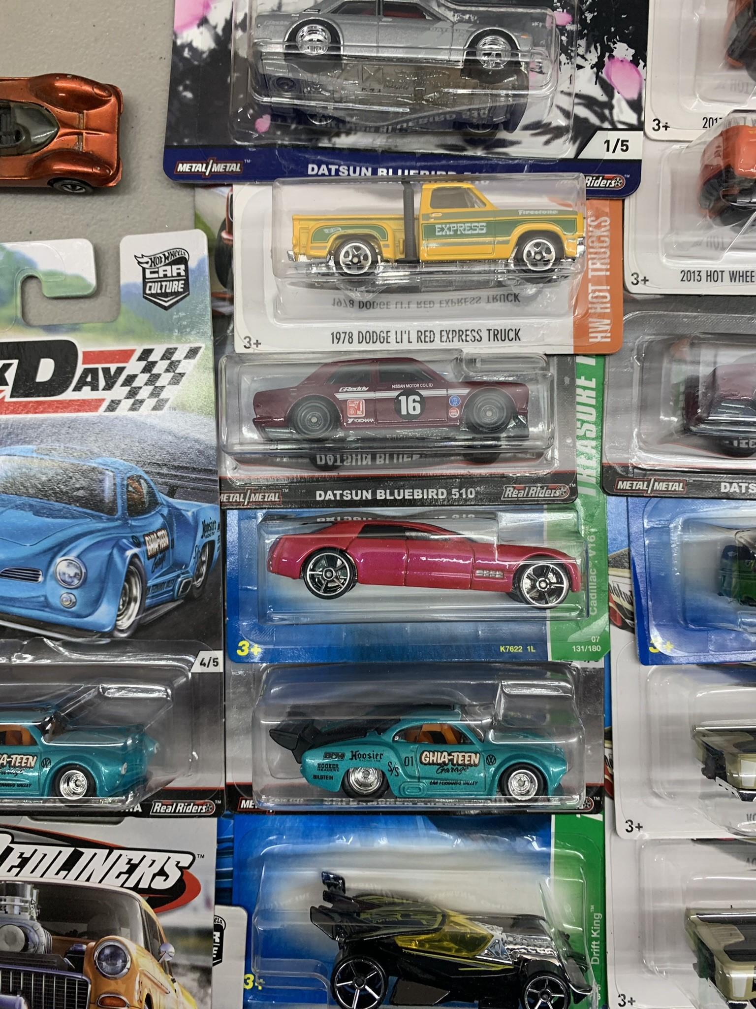 Large Group of Collector Hot Wheels - Track Day, Johnny Lightning Off Road, M2 1969 Pontiac GTO