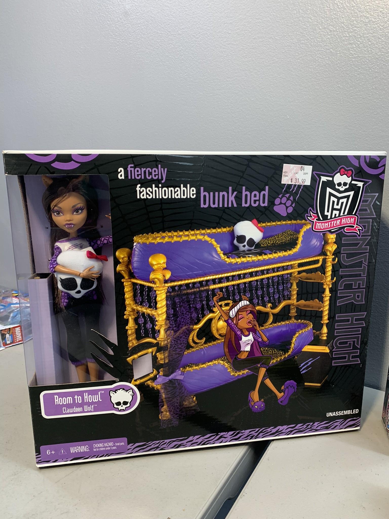 Monster High Dolls & Accessories -  Room to Howl Clawdeen Wolf Bunk Bed,