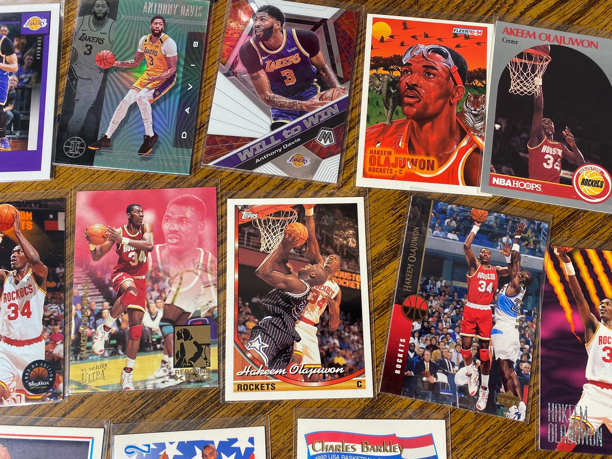 Large lot of collectible sports cards