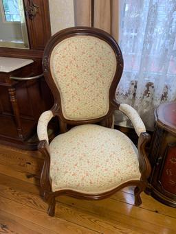 2 Parlor Chairs with Round Side Stand