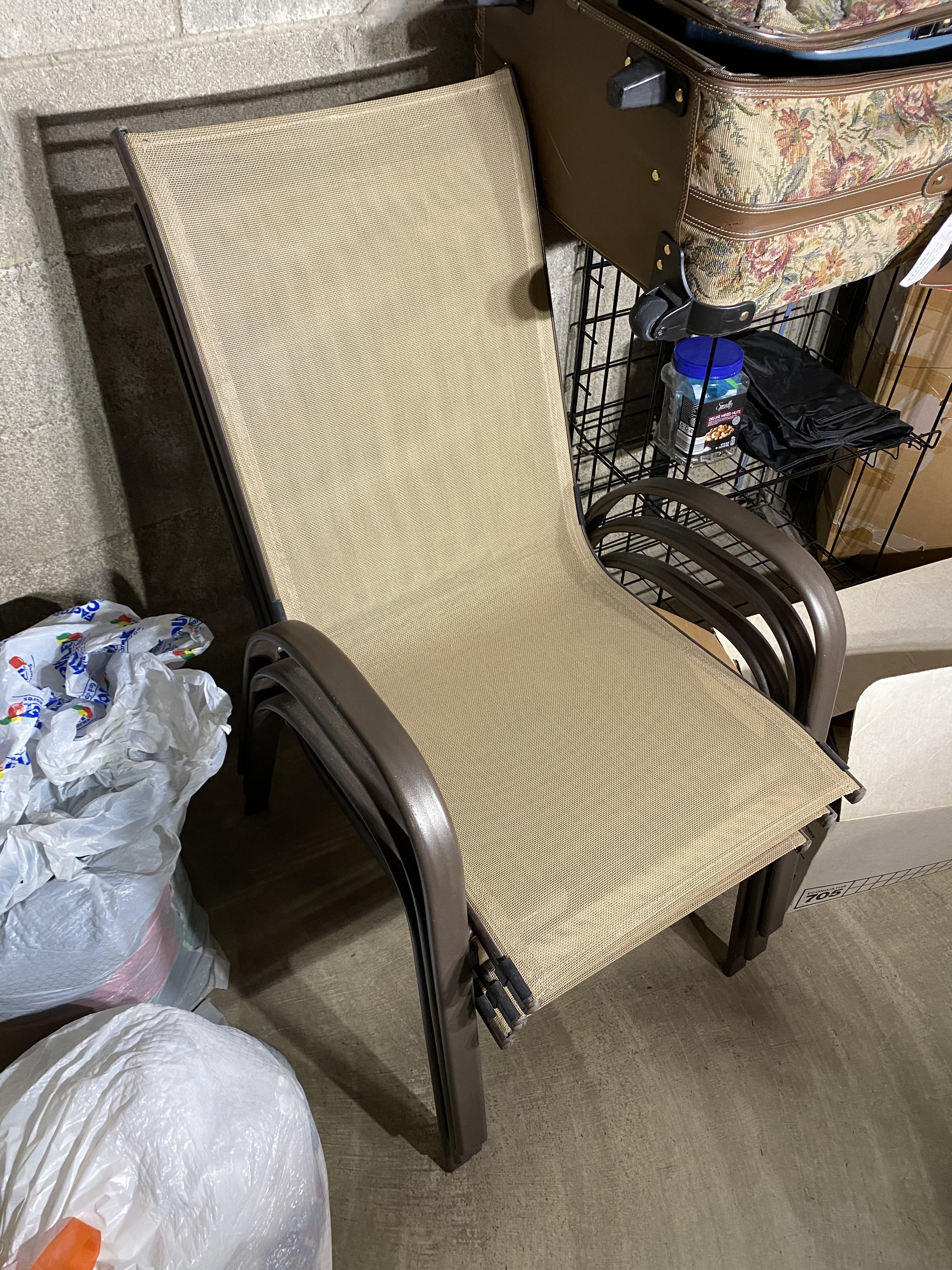 Area Clean Out Lot including Vintage Table, Chair