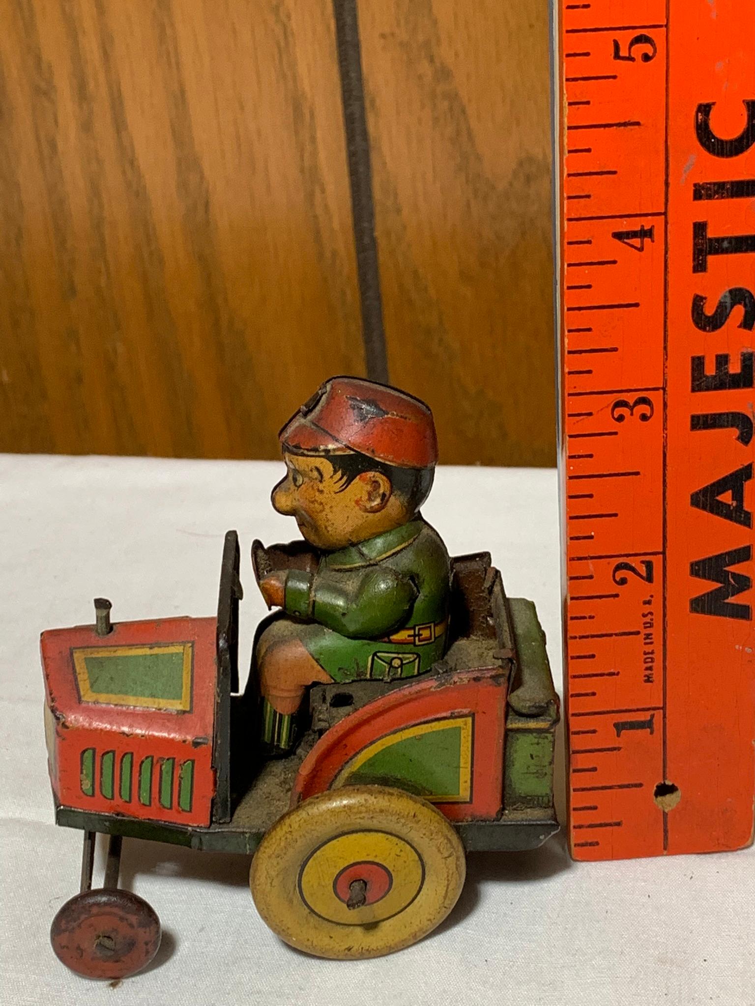 Vintage Windup Tin Toy - not in working order