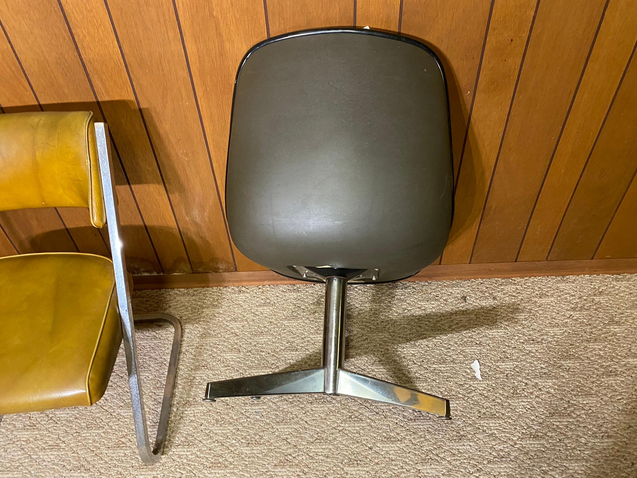 Retro Steelcase Mid Century Chairs, Howell chair