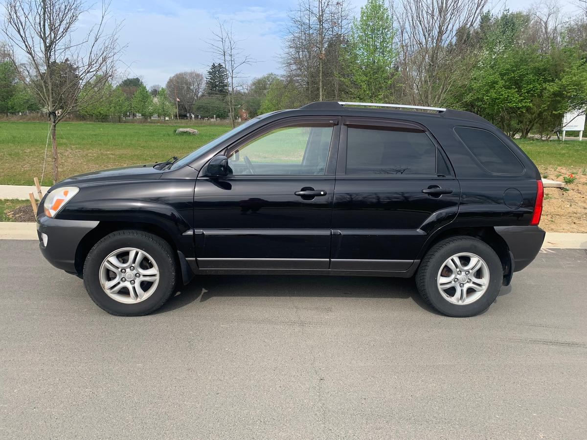 2007 Kia Sportage EX, Automatic, 194,280. Miles, VIN# KNDJF723277311255. Runs Well