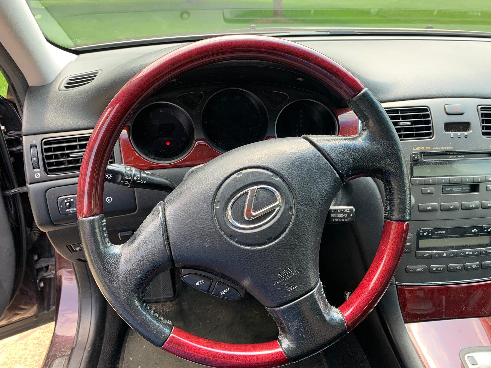 Very Nice 2002 Lexus ES 300 Sedan, Runs Great, Relatively Low Milage 116,639