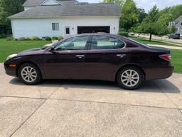 Very Nice 2002 Lexus ES 300 Sedan, Runs Great, Relatively Low Milage 116,639