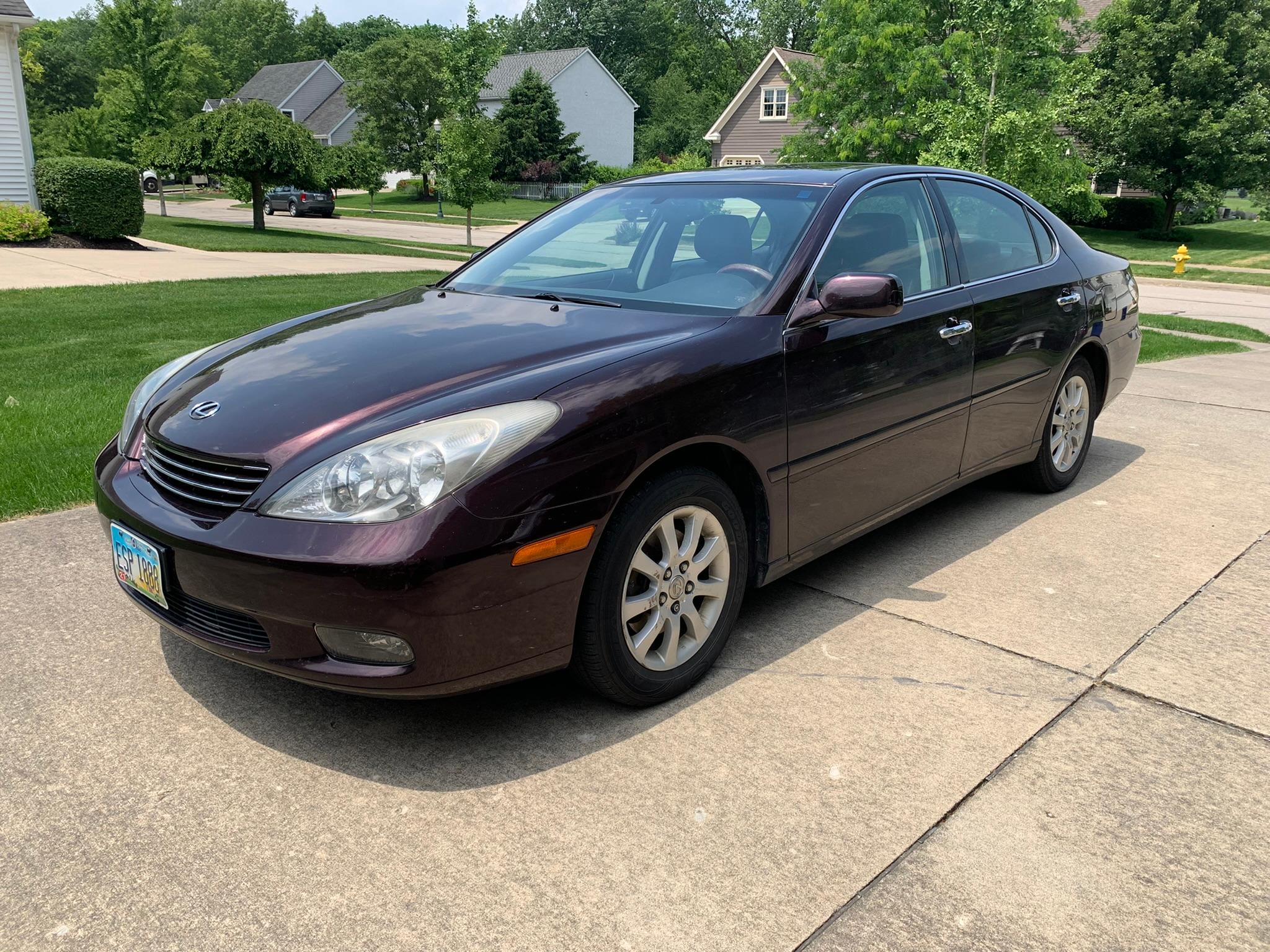 Very Nice 2002 Lexus ES 300 Sedan, Runs Great, Relatively Low Milage 116,639