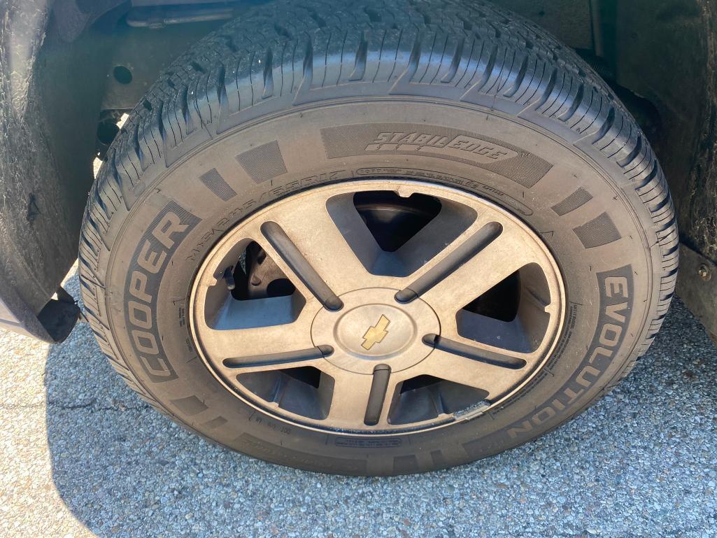 2005 Chevy Trailblazer LS 4x4 Very Clean with 99,784 miles