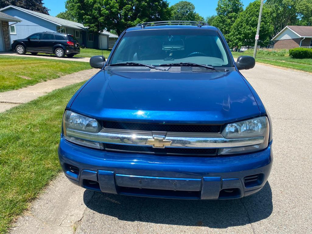 2005 Chevy Trailblazer LS 4x4 Very Clean with 99,784 miles