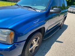 2005 Chevy Trailblazer LS 4x4 Very Clean with 99,784 miles