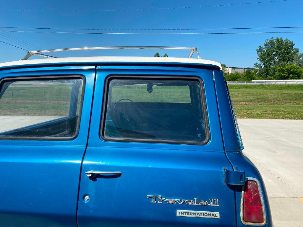 1970 International Harvester Travelall 1000D Barn Find