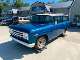 1970 International Harvester Travelall 1000D Barn Find