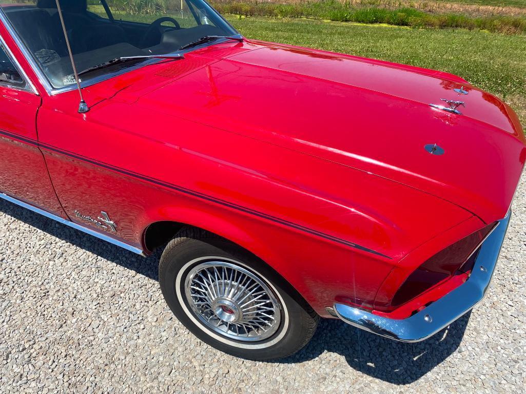 1968 Mustang Hard top Coupe With V8 289 Engine - Runs, Drives, lookin good!