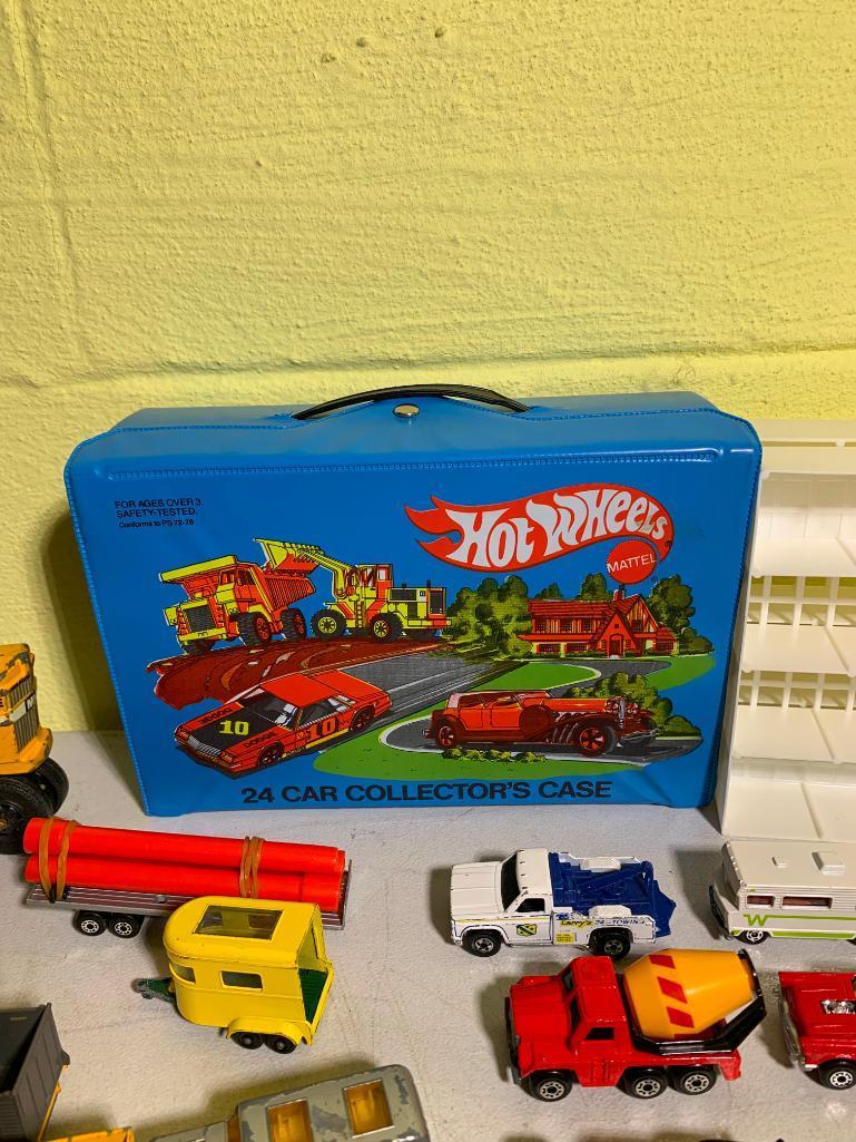 Great Group of Vintage Hot Wheels, Match Box, Tomica, Husky, Tootsie Toy & Hot Wheels Case