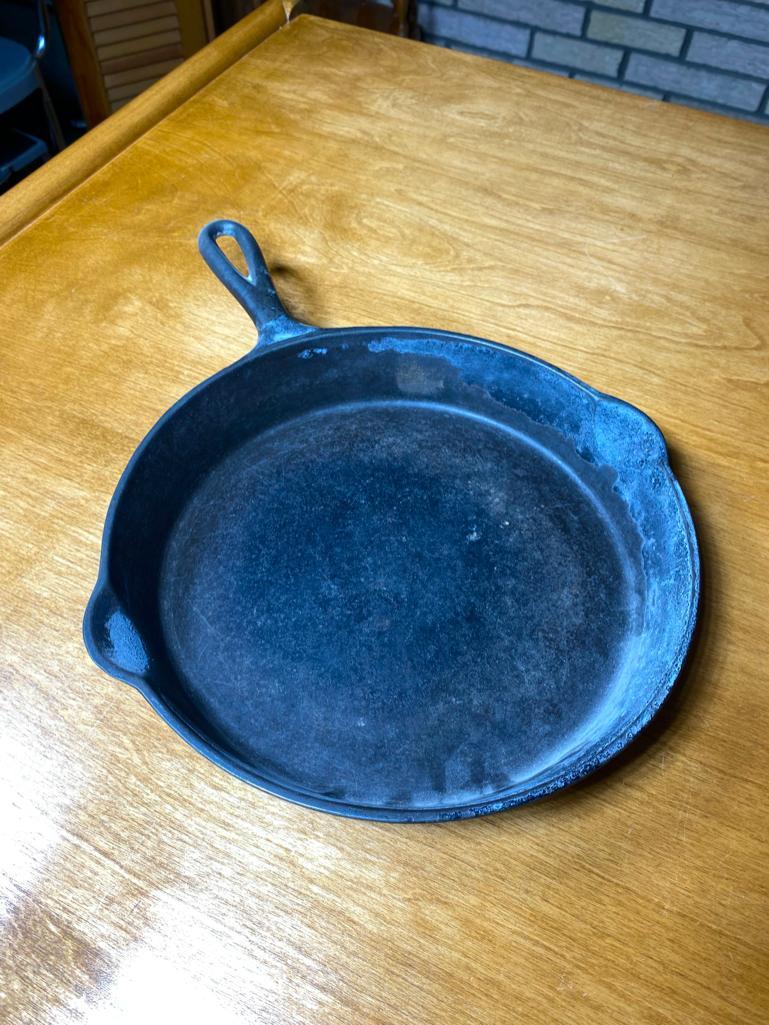 Antique #8 Cast Iron Pan by Miami