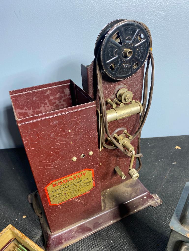 Kodak Kodatoy + Magic Lantern Projector & Slides