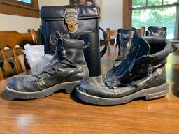 3 Pairs of Harley Davidson Boots Size 8 1/2 & Max Benjamin Picnic Bag