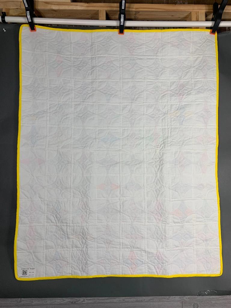 Stars & Circles Child's Quilt 1930s in Good Condition