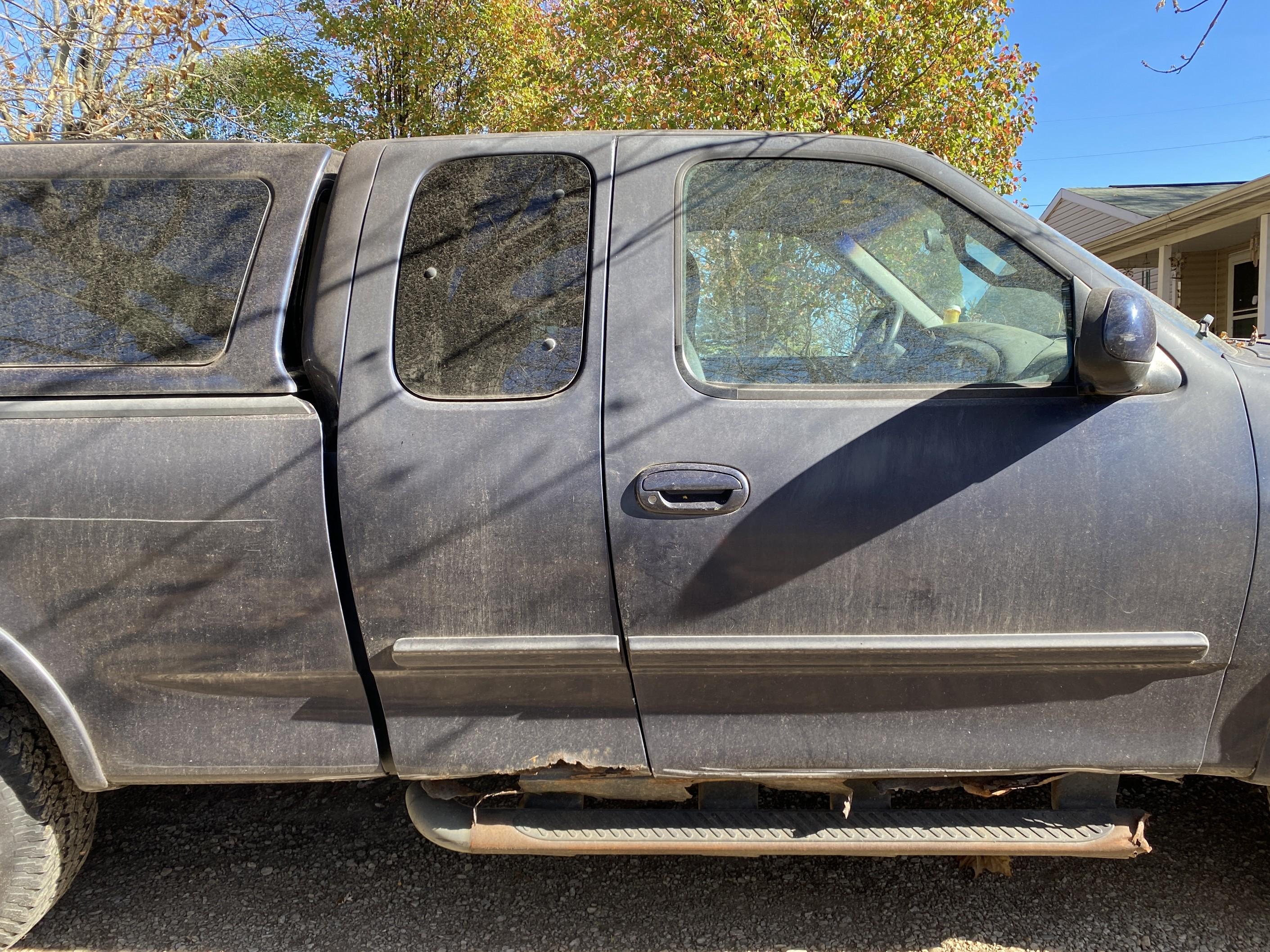 1999 Ford F-150 Super Cab 4x4 Pickup Truck.