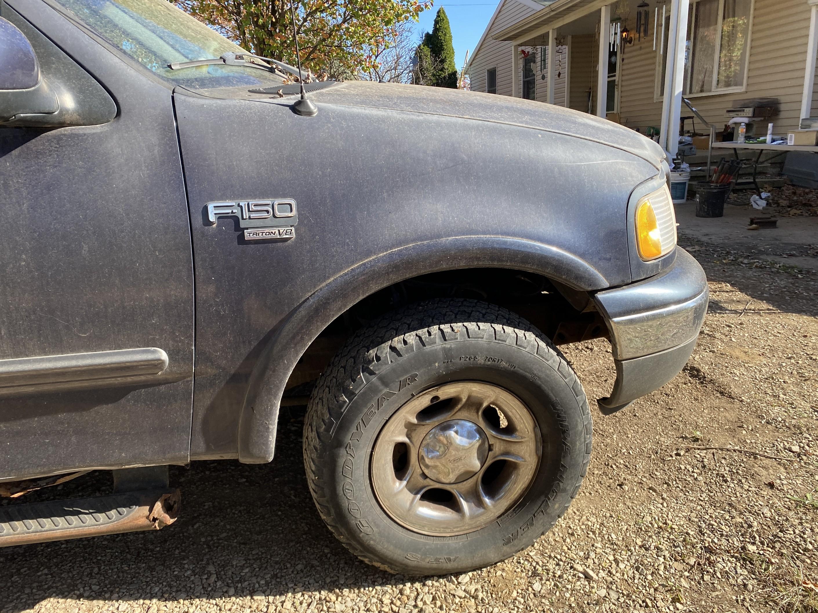 1999 Ford F-150 Super Cab 4x4 Pickup Truck.