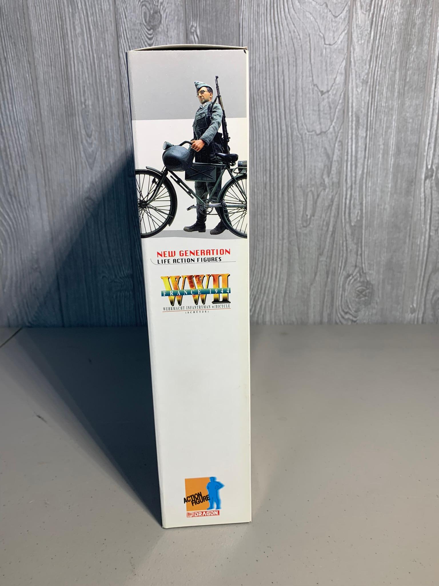 Dragon Action Figure  WWII France 1944 Wehrmacht Infantryman with Bicycle "DIETER"