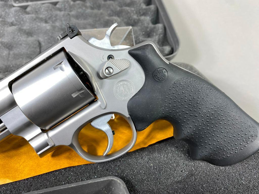 Smith & Wesson Performance Center 44 Mag Revolver