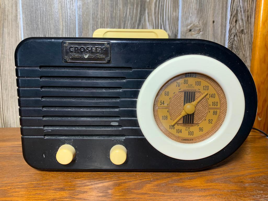 Crosley Collector Edition Radio