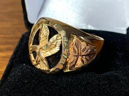 10K Gold Eagle Ring. See Photos for Weight.