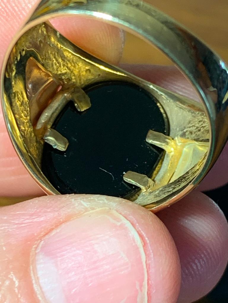 10K Gold Eagle Ring. See Photos for Weight.