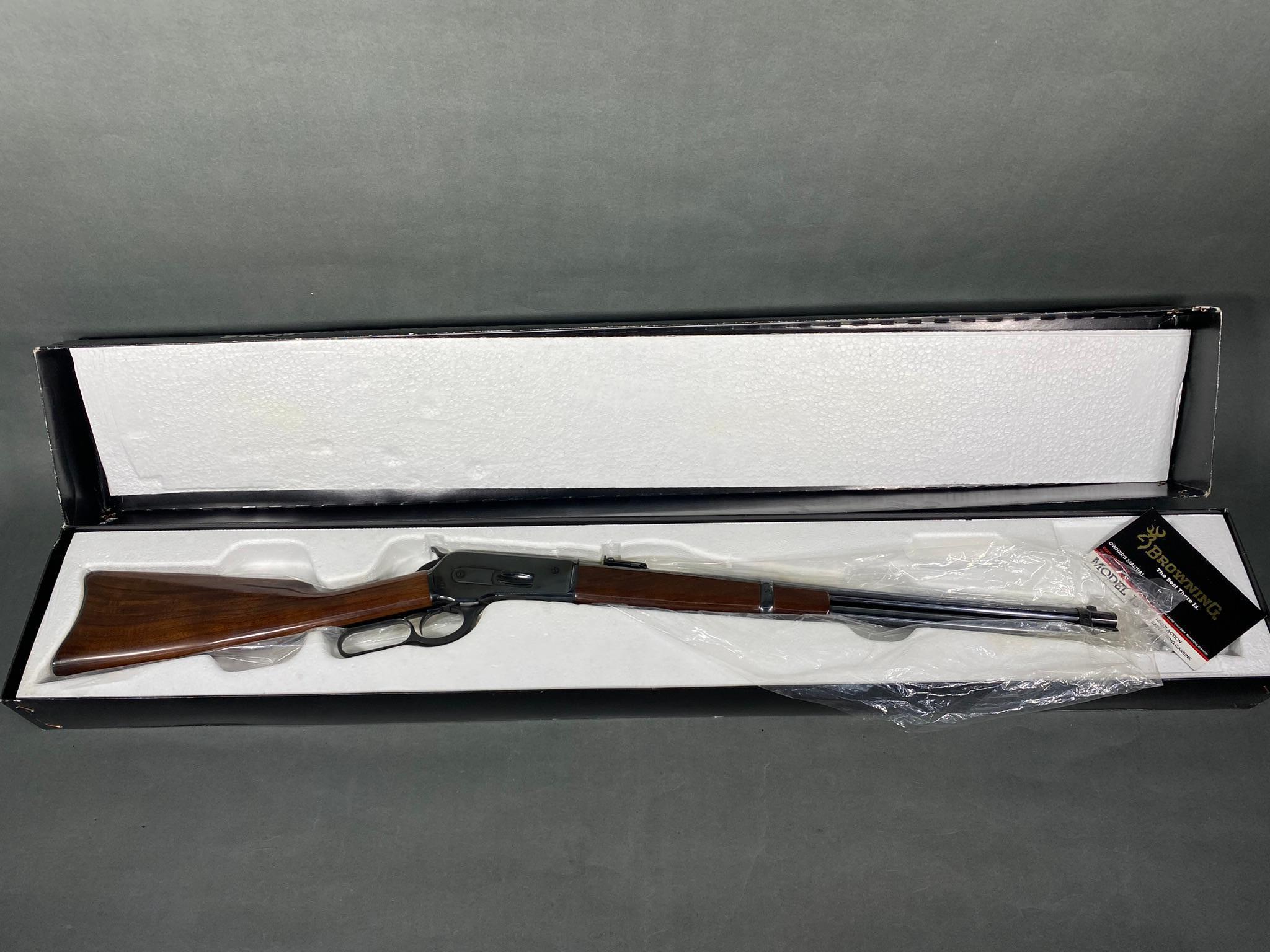 Browning Model 1886 Rifle 45-70 In Box Very Nice