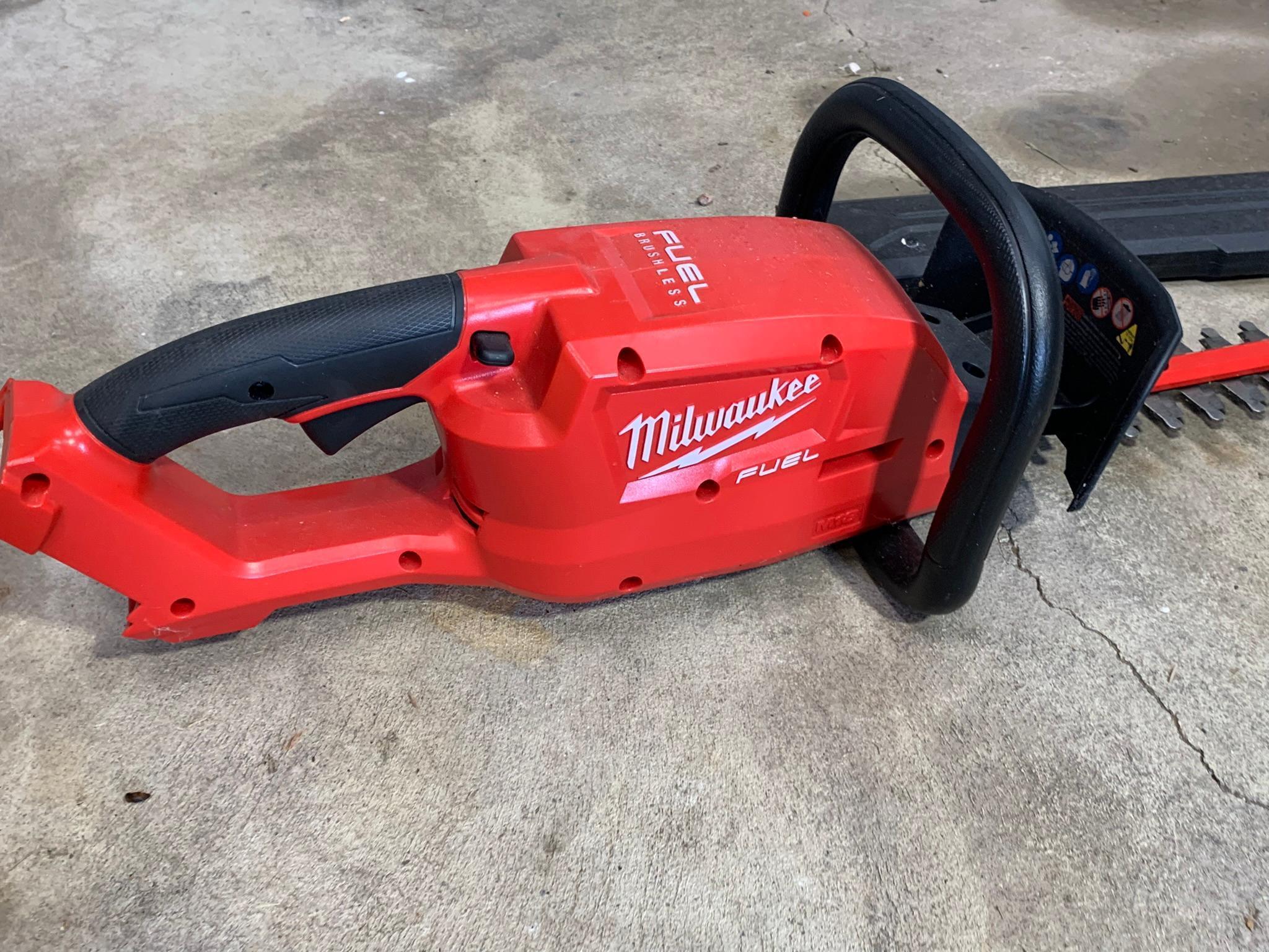 Milwaukee Fuel Brushless Cordless Hedge Trimmer