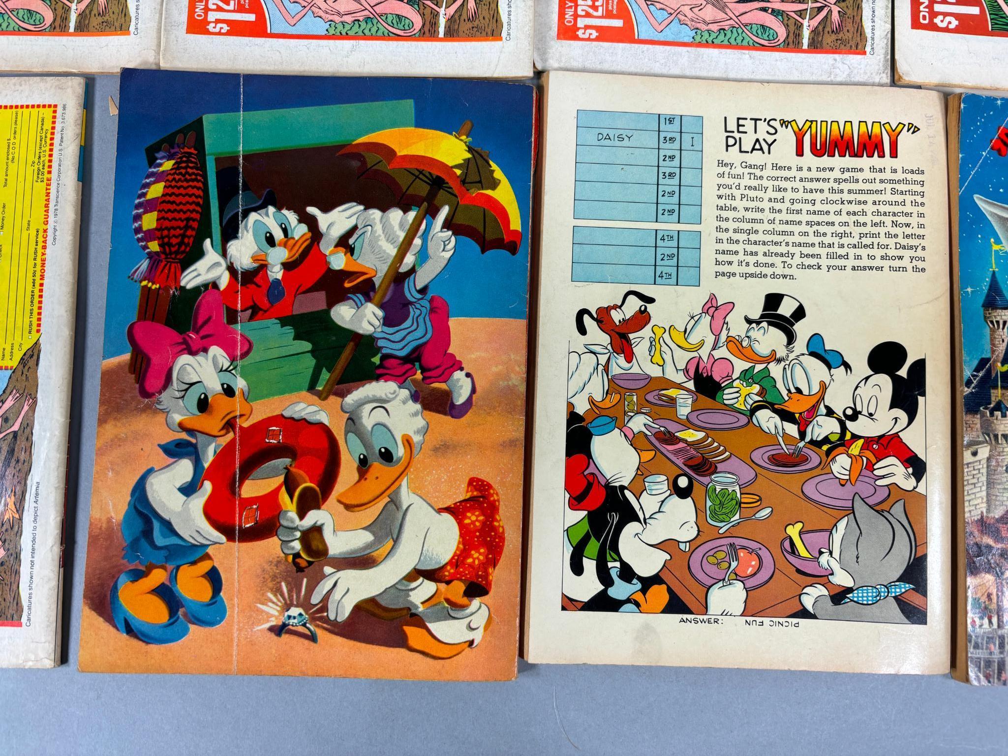 Group Lot of 20 Vintage Comic Books Disney Casper, Daffy