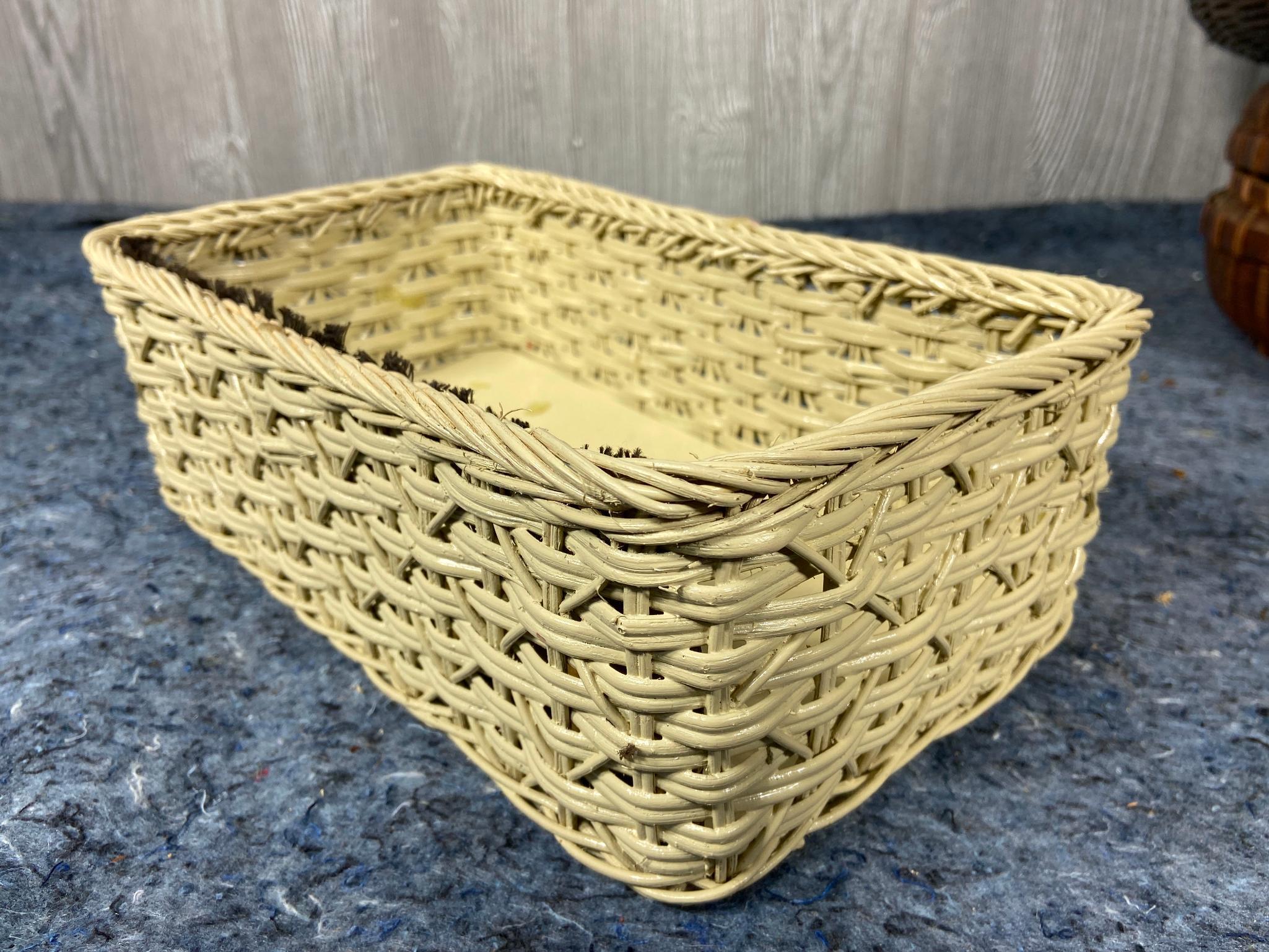 9 Vintage Wicker Baskets