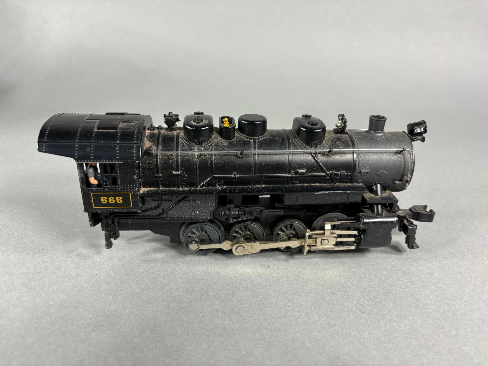 Vintage Lionel Model Railroad Locomotive 565