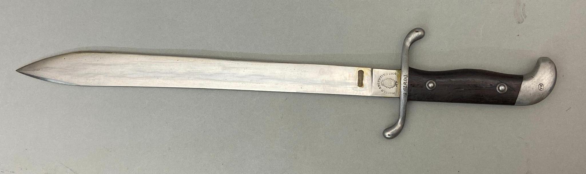 M1909 ARGENTINE SHORT SWORD W/ MATCHING SCABBARD GERMAN MADE