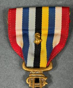 CIVIL WAR CONFEDERATE UDC - WW2 SERVICE MEDAL