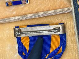WWII U.S. CASED AIR MEDAL - FULL WRAPPED BROOCH