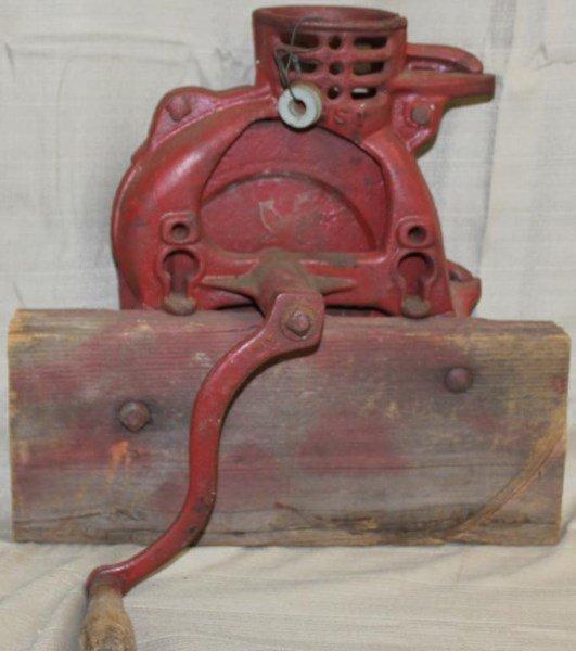 Cast Iron hand crank corn sheller w/nubbins