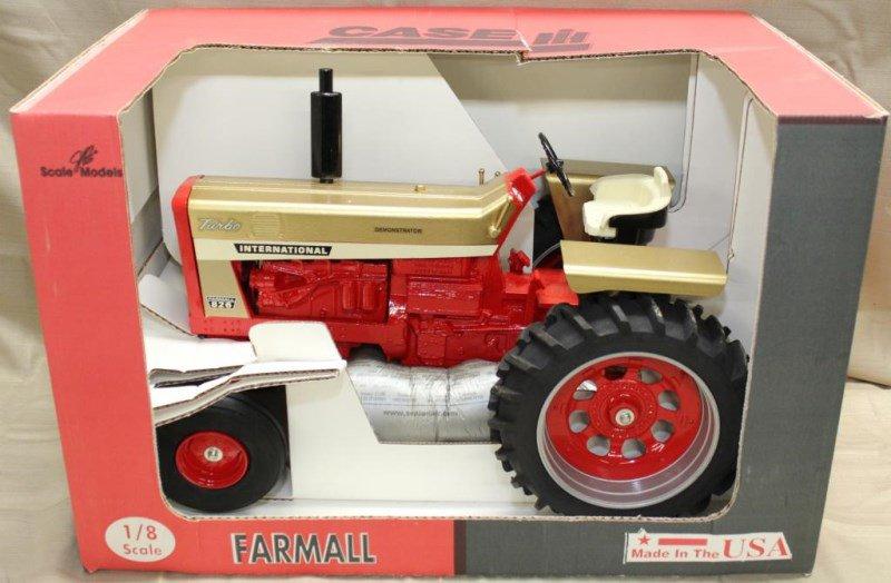 International Farmall; 826 Demonstrator;