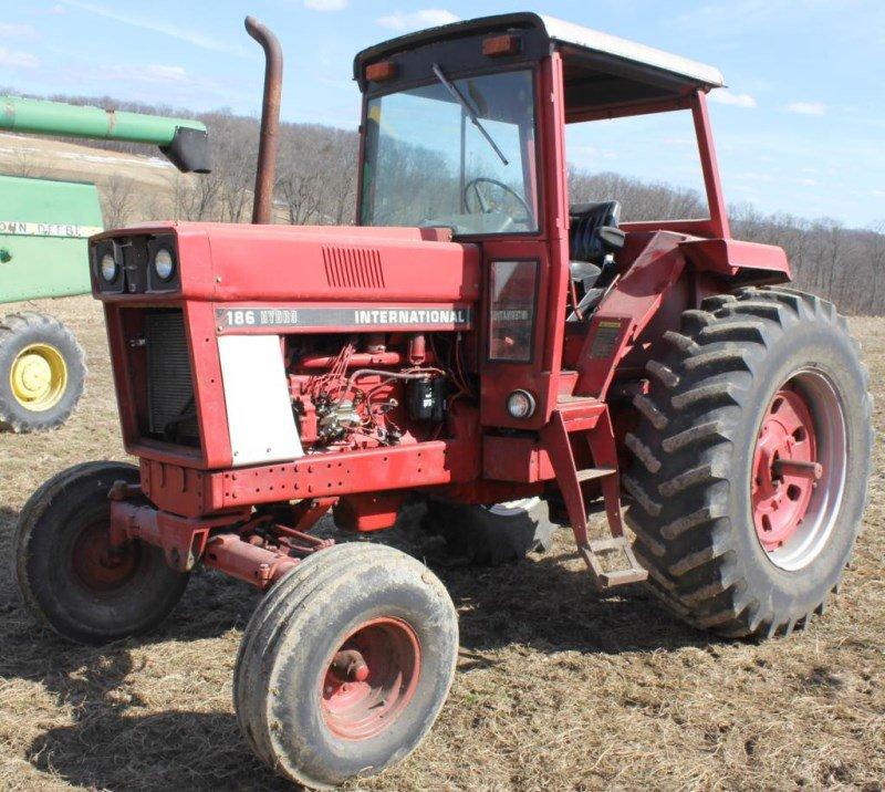 197? IH 186 Hydro tractor, 3 pt., 2 remotes,