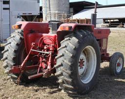 1979 IH 784 tractor, 16.9x30, good rubber