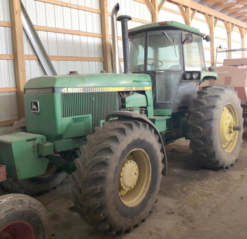 1983 JD 4650 MFWD tractor, 3 remotes, 14 frt wts