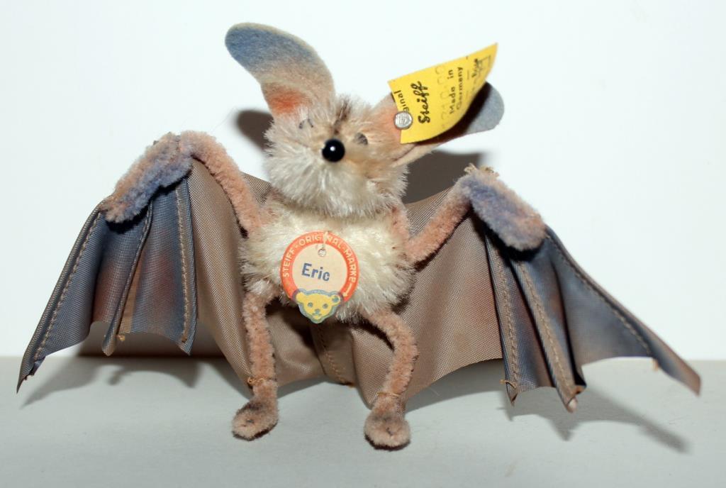 (3) "Steiff" animals -bat "Eric" ear tag "1310.00"
