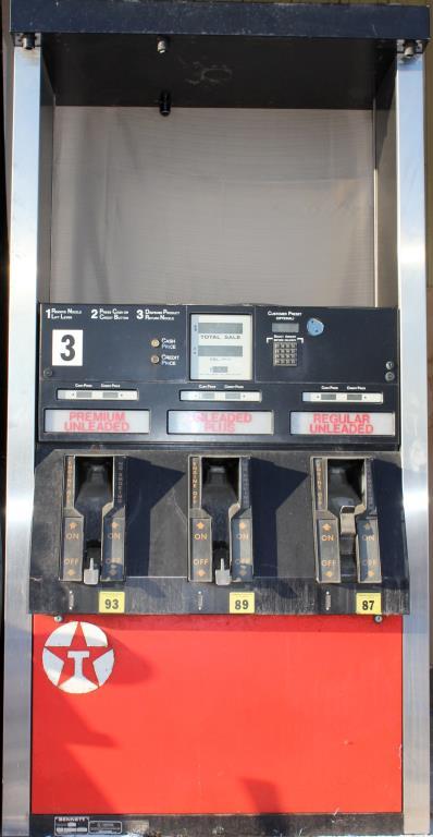 Bennett 144" pedestal Texaco triple gas pump,