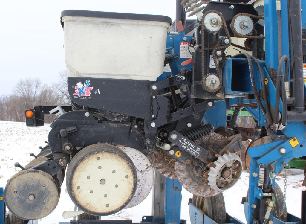 Kinze 3500 6 row planter, dry fert.