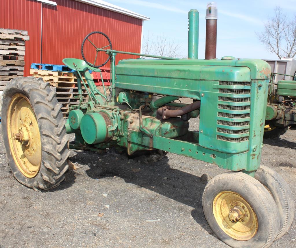 1939 JD A tractor, styled, Serial No. 482787