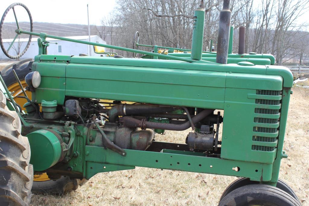 1941 JD B tractor, styled, Serial No. 116074